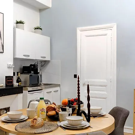 Apartment Nid Parisien Cosy Pour 4 Voyageurs Paris